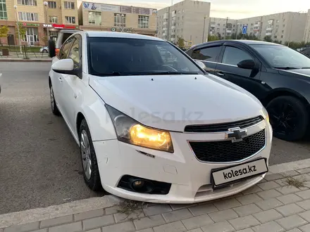 Chevrolet Cruze 2011 года за 3 000 000 тг. в Астана – фото 5