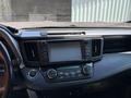 Toyota RAV4 2018 года за 10 700 000 тг. в Алматы – фото 12