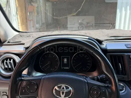 Toyota RAV4 2018 года за 10 700 000 тг. в Алматы – фото 11