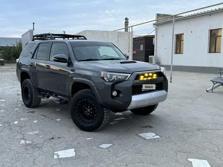 Toyota 4Runner 2018 года за 16 000 000 тг. в Актау – фото 9