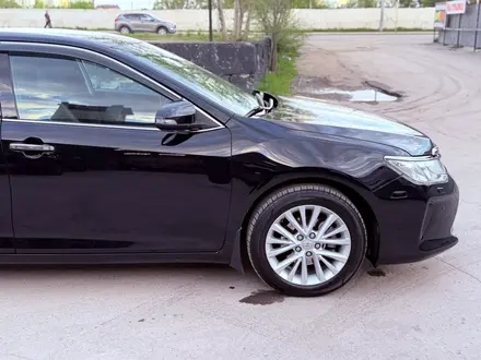 Toyota Camry 2015 года за 11 100 000 тг. в Костанай – фото 29