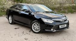 Toyota Camry 2015 года за 11 100 000 тг. в Костанай