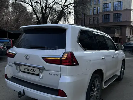 Lexus LX 570 2016 года за 40 500 000 тг. в Алматы – фото 3