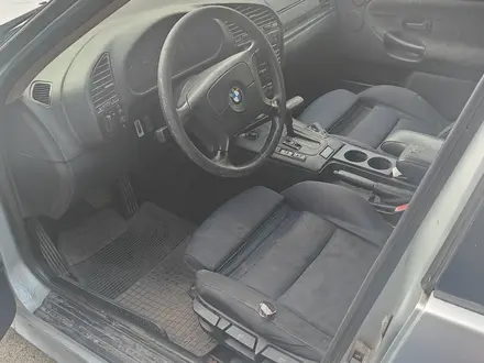 BMW 328 1996 года за 1 500 000 тг. в Алматы – фото 4