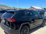 Toyota RAV4 2021 годаүшін11 990 000 тг. в Атырау – фото 4