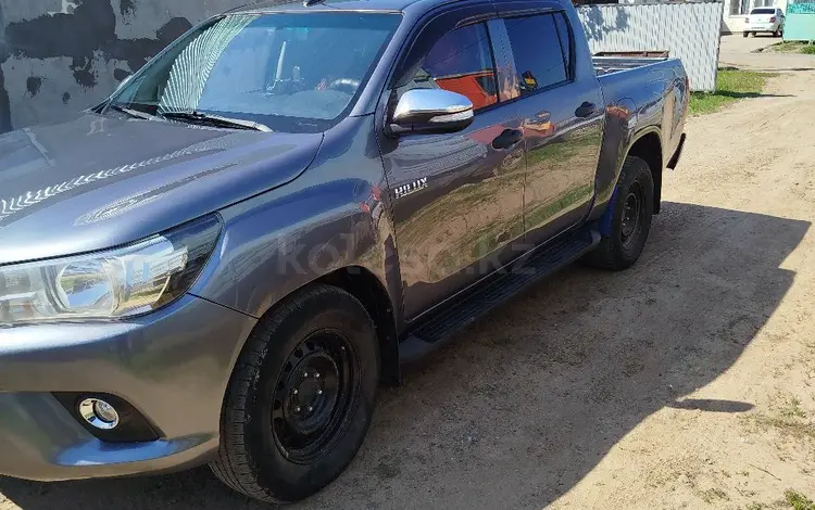 Toyota Hilux 2017 года за 14 000 000 тг. в Уральск