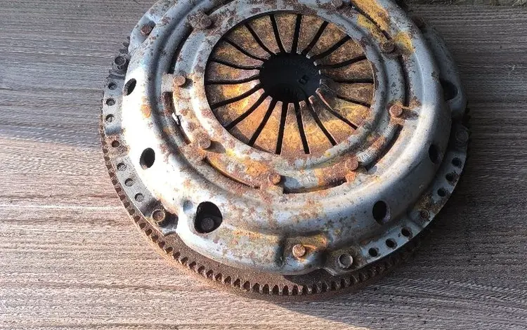 Фольксваген Шаран корзина маховик 2.0 за 1 000 тг. в Актобе