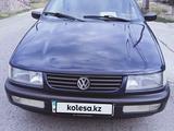 Volkswagen Passat 1994 годаүшін2 200 000 тг. в Тараз