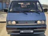 Mitsubishi L300 1994 годаfor3 500 000 тг. в Атырау