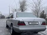 Mercedes-Benz E 320 1994 года за 2 800 000 тг. в Алматы – фото 2