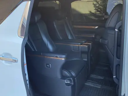 Toyota Alphard 2016 года за 30 200 000 тг. в Астана – фото 6