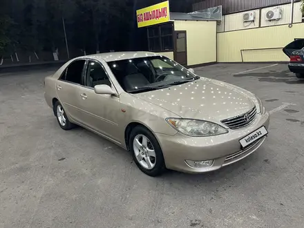 Toyota Camry 2005 года за 4 900 000 тг. в Шымкент – фото 2