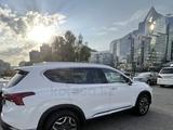 Hyundai Santa Fe 2021 года за 17 000 000 тг. в Алматы – фото 2