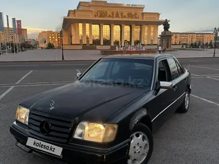 Mercedes-Benz E 220 1994 года за 1 050 000 тг. в Талдыкорган