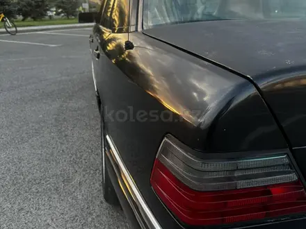 Mercedes-Benz E 220 1994 года за 1 050 000 тг. в Талдыкорган – фото 5