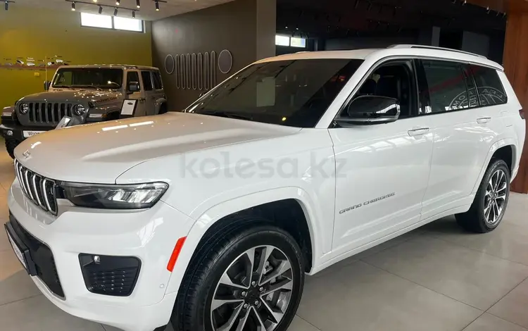 Jeep Grand Cherokee Overland 2023 года за 42 000 000 тг. в Алматы