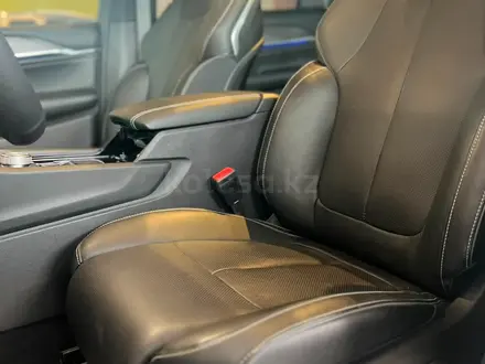Jeep Grand Cherokee Overland 2023 года за 32 500 000 тг. в Алматы – фото 18