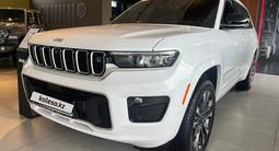 Jeep Grand Cherokee Overland 2023 годаүшін42 000 000 тг. в Алматы – фото 2
