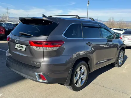 Toyota Highlander 2018 года за 15 000 000 тг. в Атырау – фото 12