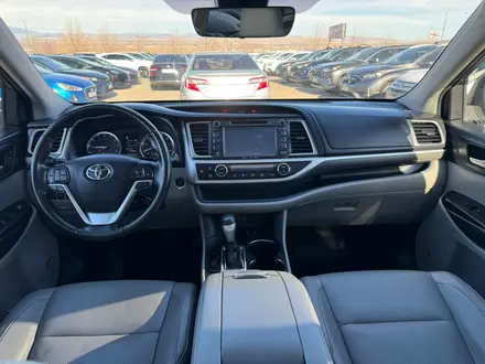 Toyota Highlander 2018 года за 15 000 000 тг. в Атырау – фото 5