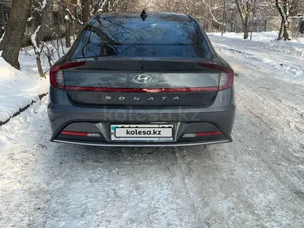Hyundai Sonata 2021 года за 13 700 000 тг. в Алматы – фото 4