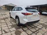 Toyota Highlander 2025 года за 27 000 000 тг. в Актау – фото 2