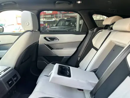 Land Rover Range Rover Velar 2021 года за 42 000 000 тг. в Алматы – фото 36