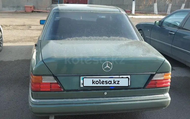 Mercedes-Benz E 200 1993 годаүшін1 200 000 тг. в Караганда