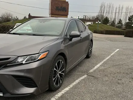 Toyota Camry 2020 года за 11 200 000 тг. в Шымкент – фото 8