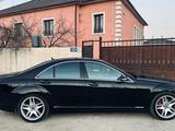 Mercedes-Benz S 500 2007 года за 5 000 000 тг. в Жанаозен – фото 3