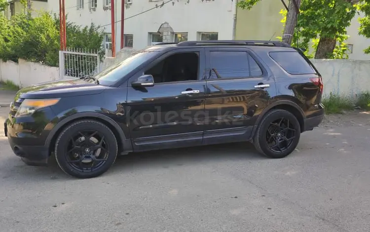 Ford Explorer 2014 года за 7 500 000 тг. в Актобе