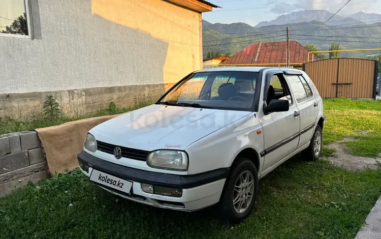 Volkswagen Golf 1997 года за 800 000 тг. в Алматы