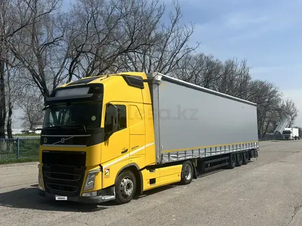 Volvo  FH XXL Mega 2018 года за 29 000 000 тг. в Алматы