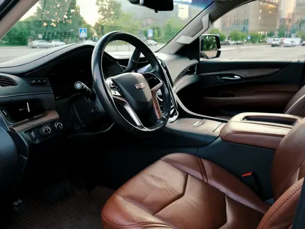 Cadillac Escalade 2019 года за 30 000 000 тг. в Алматы – фото 9