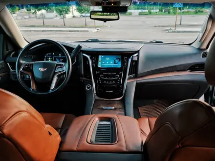 Cadillac Escalade 2019 года за 30 000 000 тг. в Алматы – фото 10