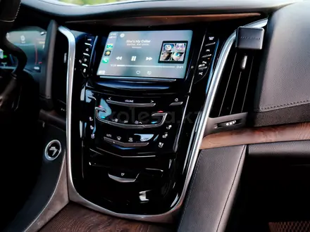 Cadillac Escalade 2019 года за 30 000 000 тг. в Алматы – фото 21