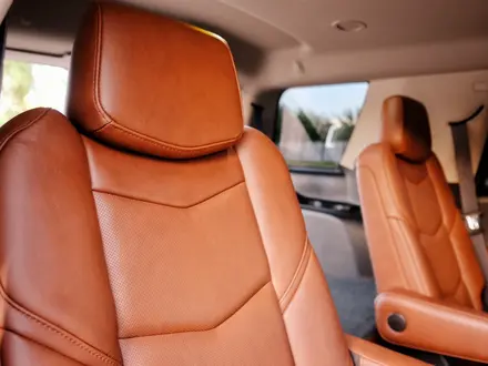 Cadillac Escalade 2019 года за 30 000 000 тг. в Алматы – фото 23