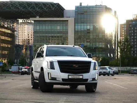 Cadillac Escalade 2019 года за 39 500 000 тг. в Алматы – фото 2
