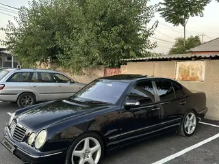 Mercedes-Benz E 55 AMG