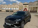 Hyundai Santa Fe 2022 года за 15 500 000 тг. в Уральск