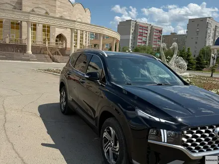 Hyundai Santa Fe 2022 года за 14 000 000 тг. в Уральск – фото 3