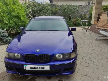 BMW 528 1998 года за 3 450 000 тг. в Алматы