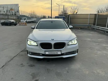BMW 750 2010 года за 10 500 000 тг. в Алматы