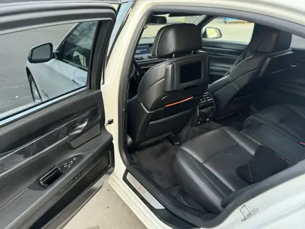 BMW 750 2010 года за 10 500 000 тг. в Алматы – фото 11