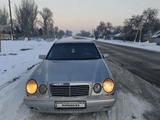 Mercedes-Benz E 230 1996 года за 2 400 000 тг. в Мерке – фото 4