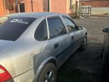 Opel Vectra 1997 года за 1 200 000 тг. в Актобе – фото 4