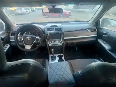 Toyota Camry 2014 года за 7 200 000 тг. в Караганда – фото 9