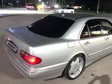 Mercedes-Benz E 320 2001 годаүшін5 000 000 тг. в Алматы – фото 4