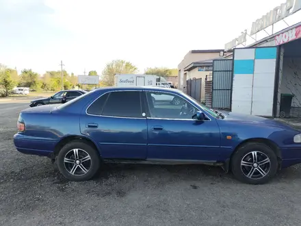 Toyota Camry 1995 года за 1 650 000 тг. в Астана – фото 6
