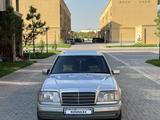 Mercedes-Benz E 280 1993 года за 4 200 000 тг. в Туркестан – фото 2